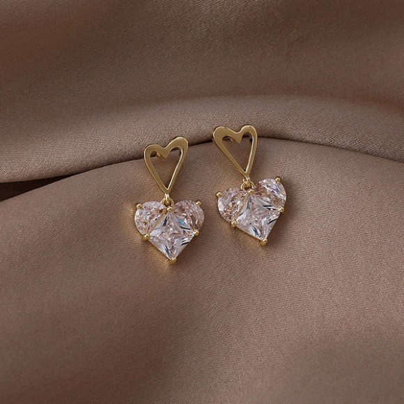 Double hearted gold and diamond earrings - Picture 2 of 5